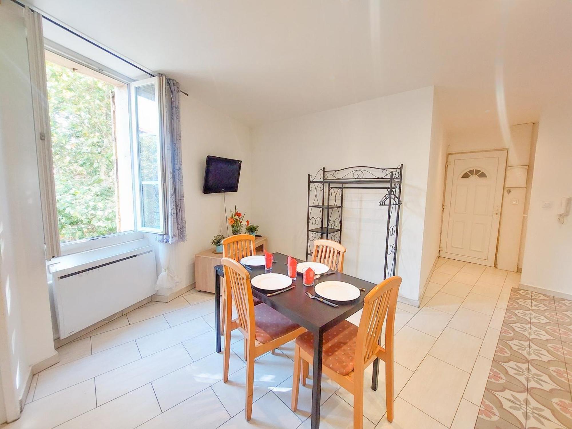 Charmant Appartement Pres Du Marche, Gare Et Port A 5Mn Тулон Екстер'єр фото